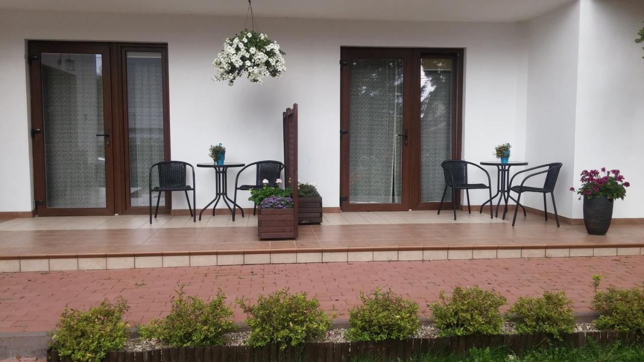 Emada- Pokoje Goscinne I Studia Ostrowo  Exteriér fotografie