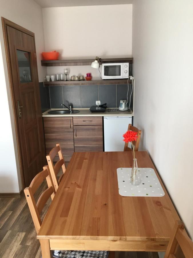 Emada- Pokoje Goscinne I Studia Ostrowo  Exteriér fotografie